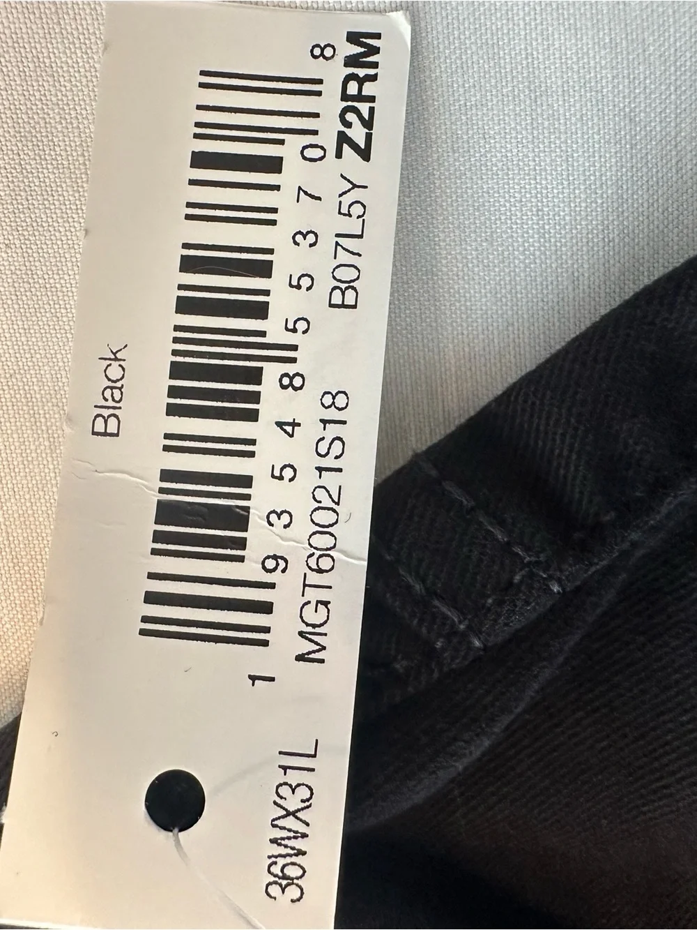 Amazon Essentials Black Slim Straight Jeans for Men